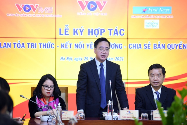 Nhà báo Phạm Mạnh Hùng, Phó Tổng Giám đốc Đài TNVN phát biểu tại lễ ký kết.