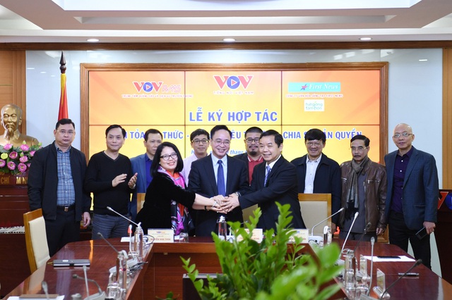 VOV cùng đơn vị sách First News Trí Việt đã ký kết hợp tác Lan tỏa tri thức - Kết nối yêu thương - Chia sẻ bản quyền.